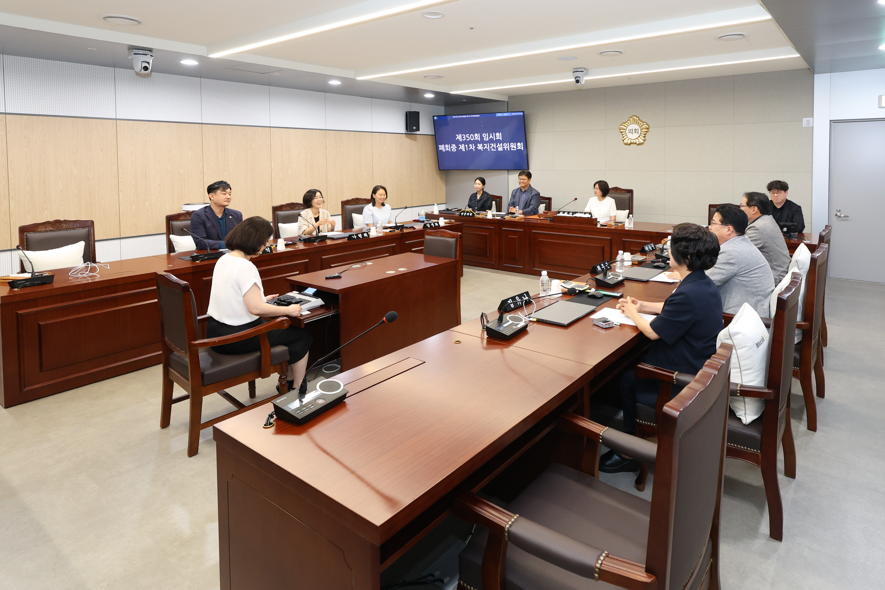 '제350회 임시회 폐회중 복지건설위원회' 게시글의 사진(2) '260707 제350회 임시회 폐회중 복지건설위원회 002.jpg'