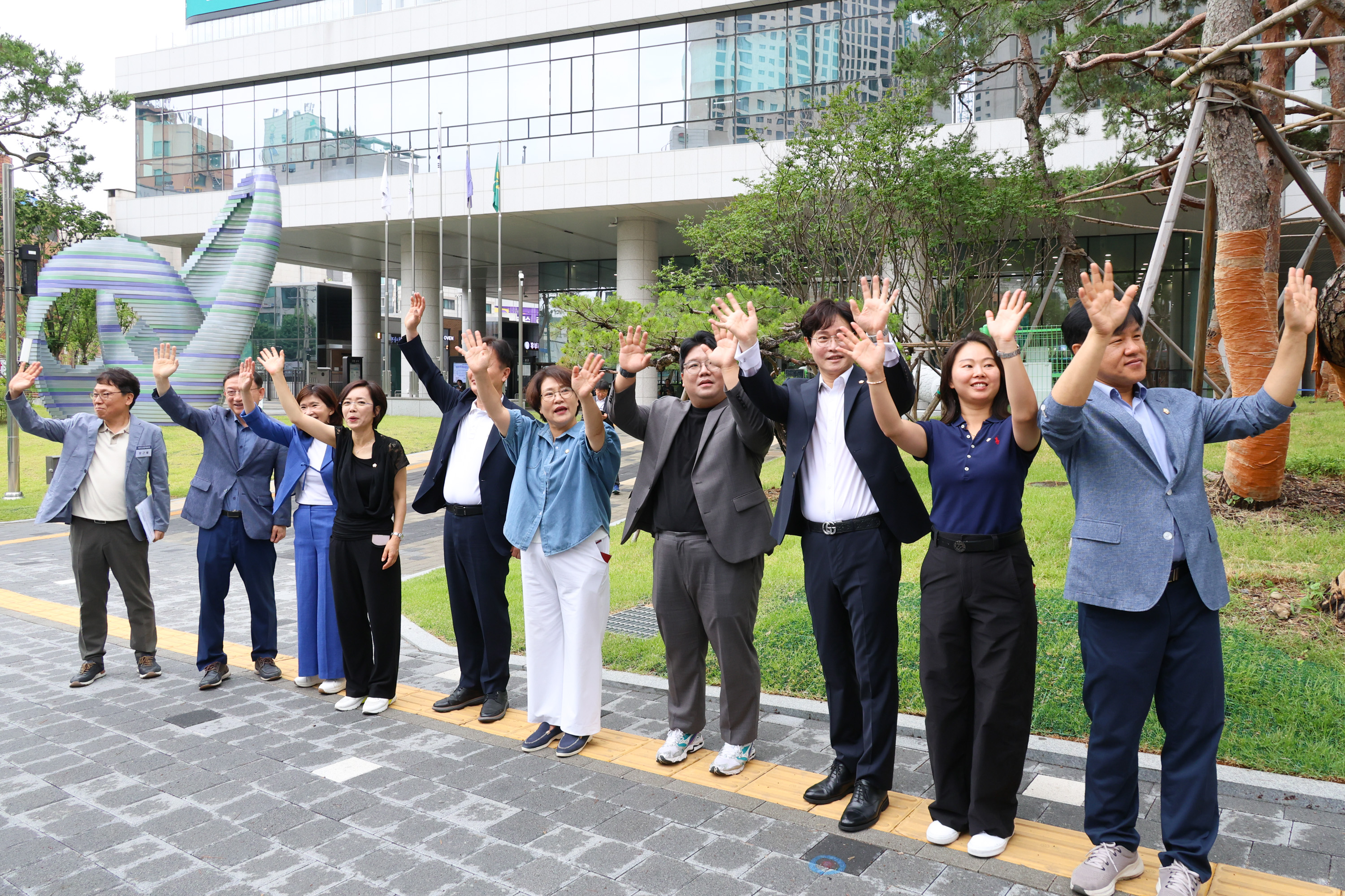 '대한노인회 동작구지회 워크숍 배웅' 게시글의 사진(3) '260703 대한노인회 동작구지회 워크숍 배웅 003.jpg'