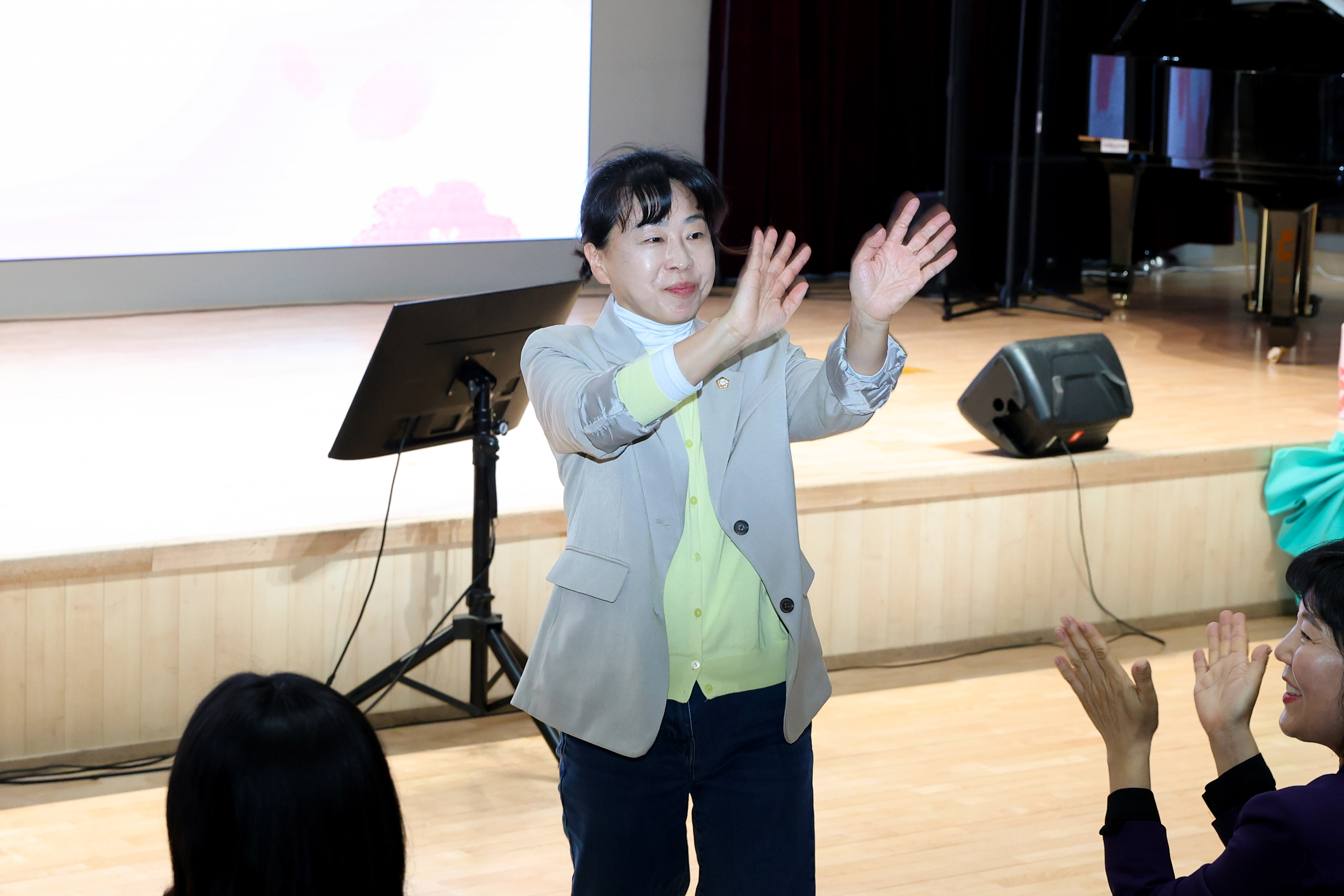 '상도은빛복지관 어버이날행사' 게시글의 사진(7) '260507 상도은빛복지관 어버이날행사 007.jpg'