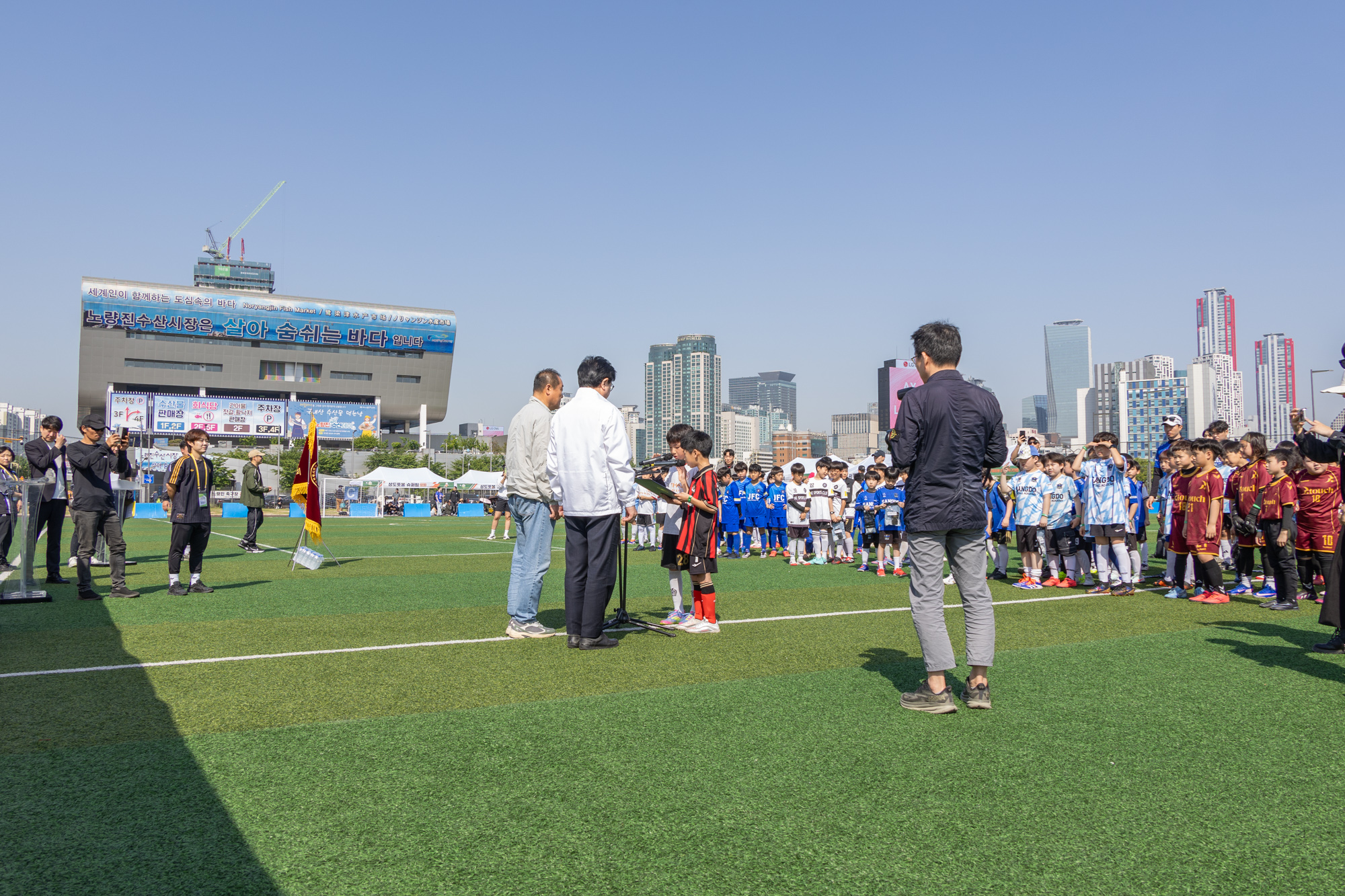 '2026 동작구청장배 어린이 축구 대회' 게시글의 사진(14) '260425 2026 동작구청장배 어린이 축구 대회 (14).jpg'