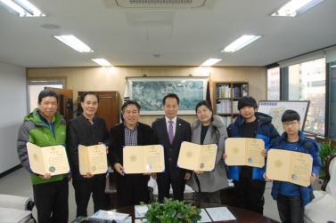 동작생활환경실천단 표창장 수여