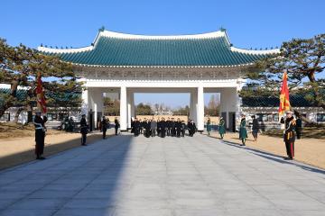 2026 새해맞이 국립서울현충원 헌화 및 참배