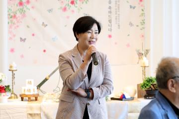 효캉스 어르신 생일잔치 개최