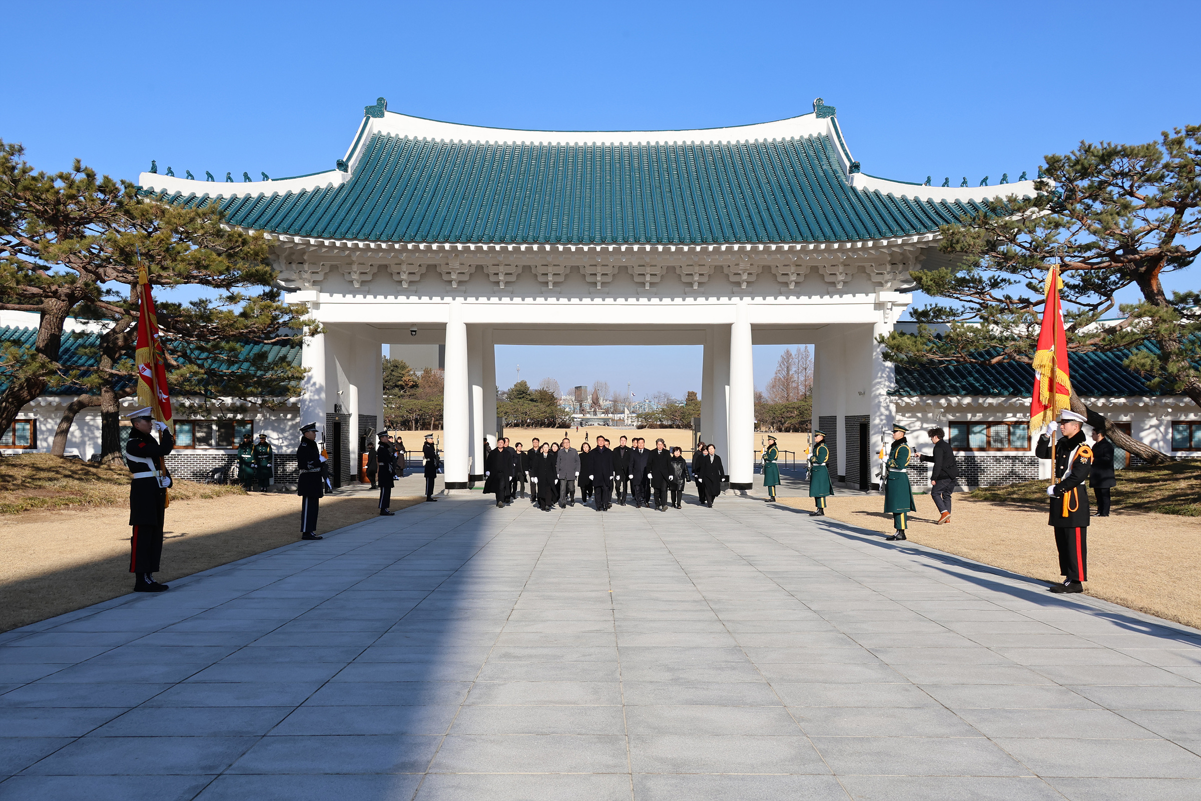 '2026 새해맞이 국립서울현충원 헌화 및 참배' 게시글의 사진(1) '260105 2026 새해맞이 국립서울현충원 헌화 및 참배 001.jpg'