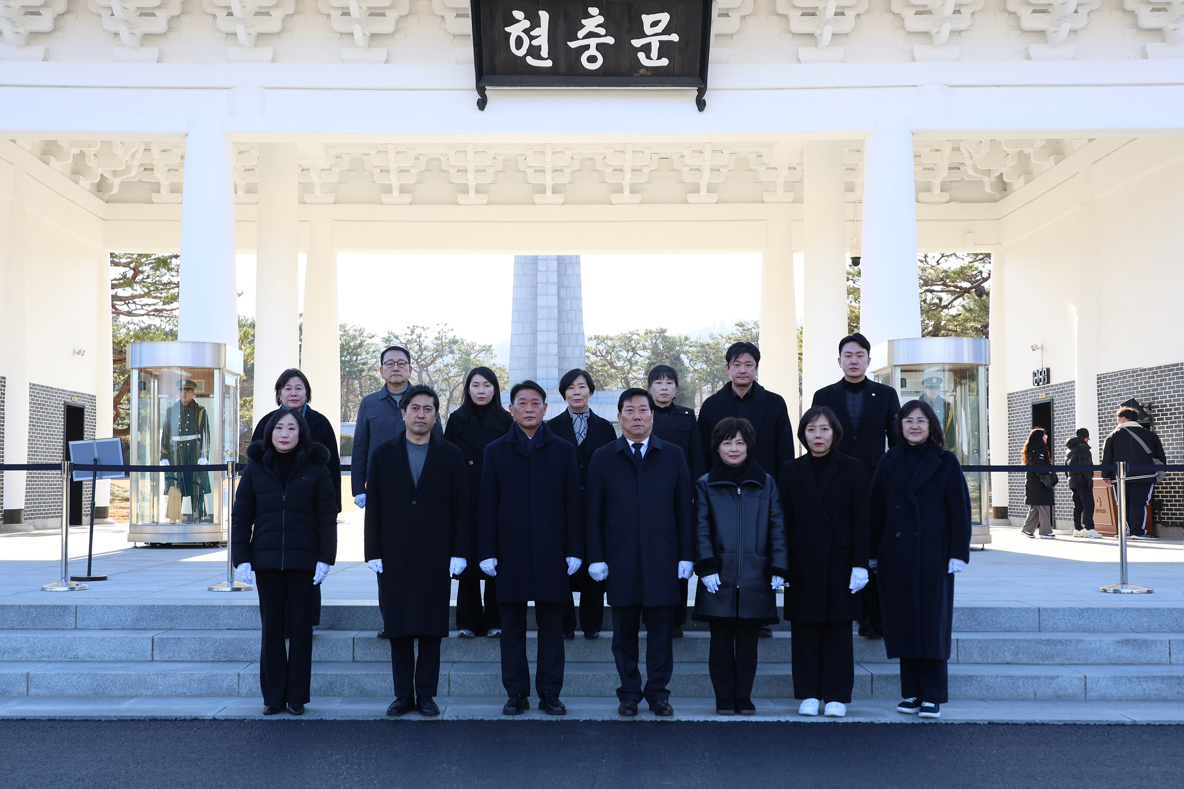 '2026 새해맞이 국립서울현충원 헌화 및 참배' 게시글의 사진(15) '260105 2026 새해맞이 국립서울현충원 헌화 및 참배 015.jpg'