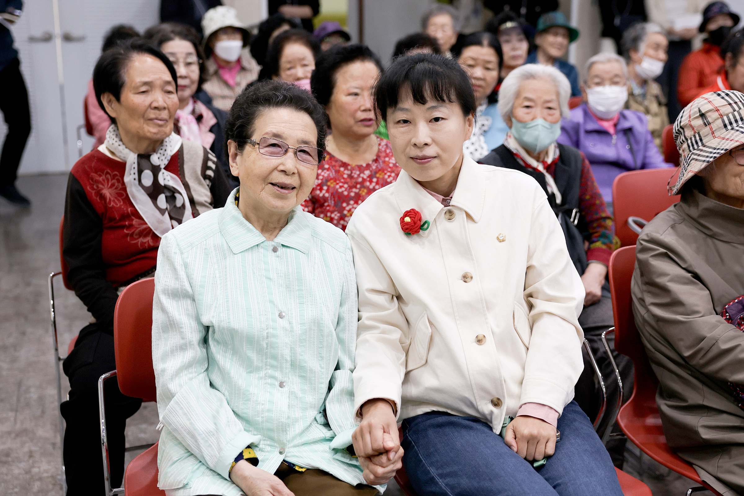'종합사회복지관 가정의달 행사' 게시글의 사진(19) '250508 종합사회복지관 가정의달 행사 019.jpg' '종합사회복지관 가정의달 행사' 게시글의 사진(19) '250508 종합사회복지관 가정의달 행사 019.jpg'