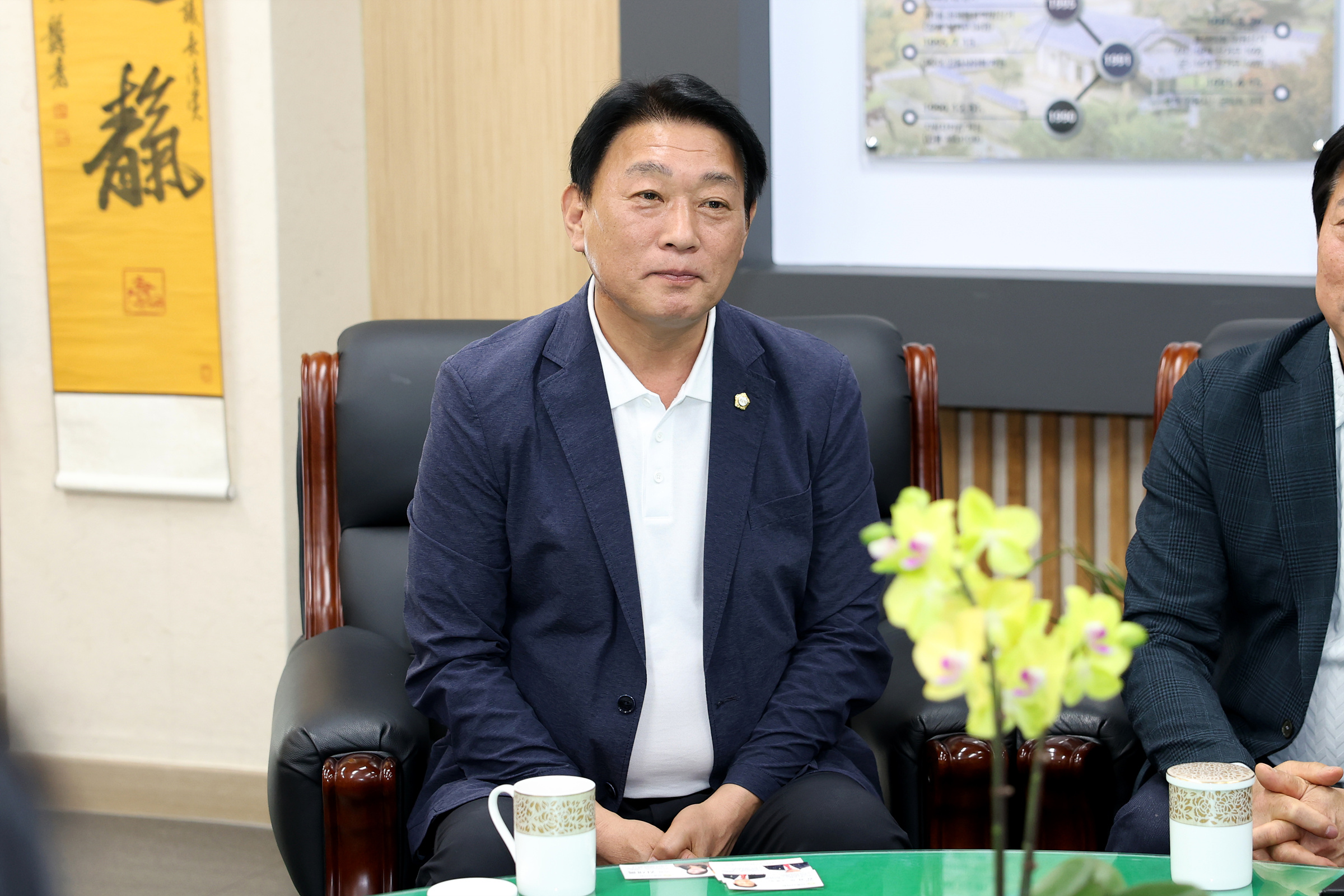 '안동시 산불피해 지원 성금 전달식' 게시글의 사진(5) '250425 안동시 산불피해 지원 성금 전달식 005.jpg' '안동시 산불피해 지원 성금 전달식' 게시글의 사진(5) '250425 안동시 산불피해 지원 성금 전달식 005.jpg'