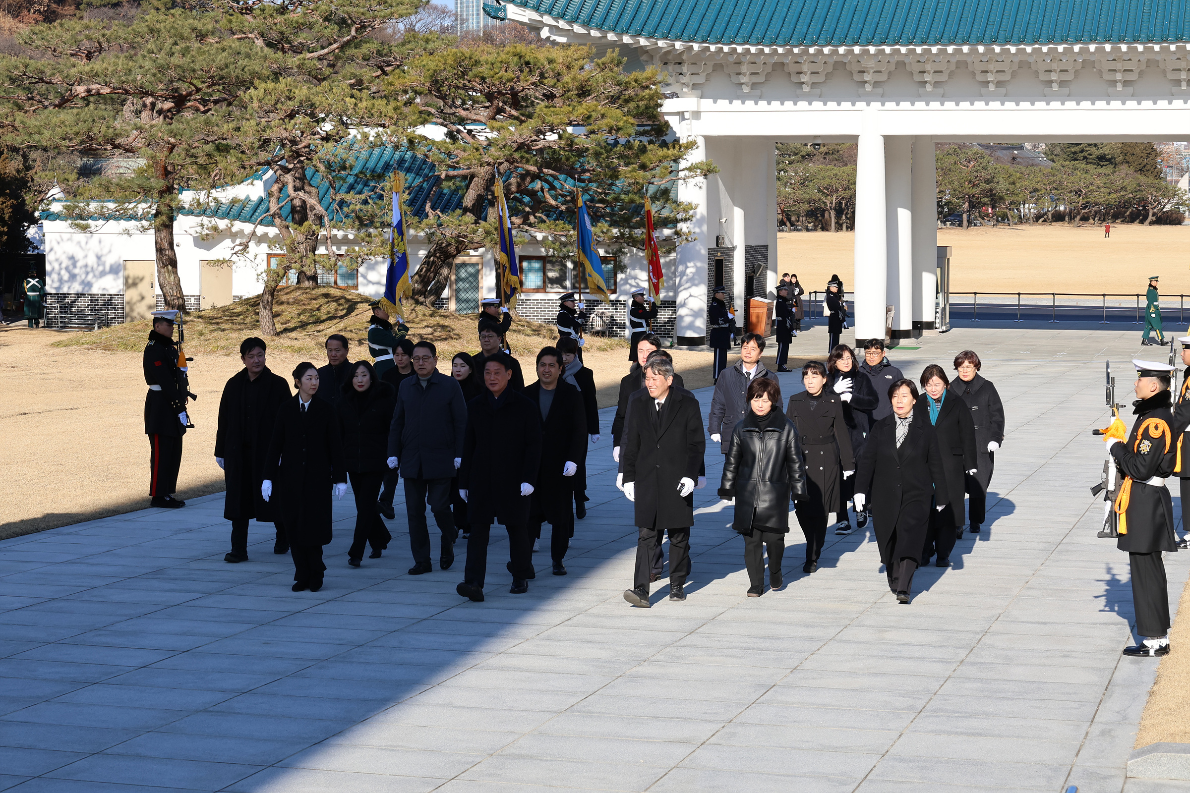 '2026 새해맞이 국립서울현충원 헌화 및 참배' 게시글의 사진(3) '260105 2026 새해맞이 국립서울현충원 헌화 및 참배 003.jpg'