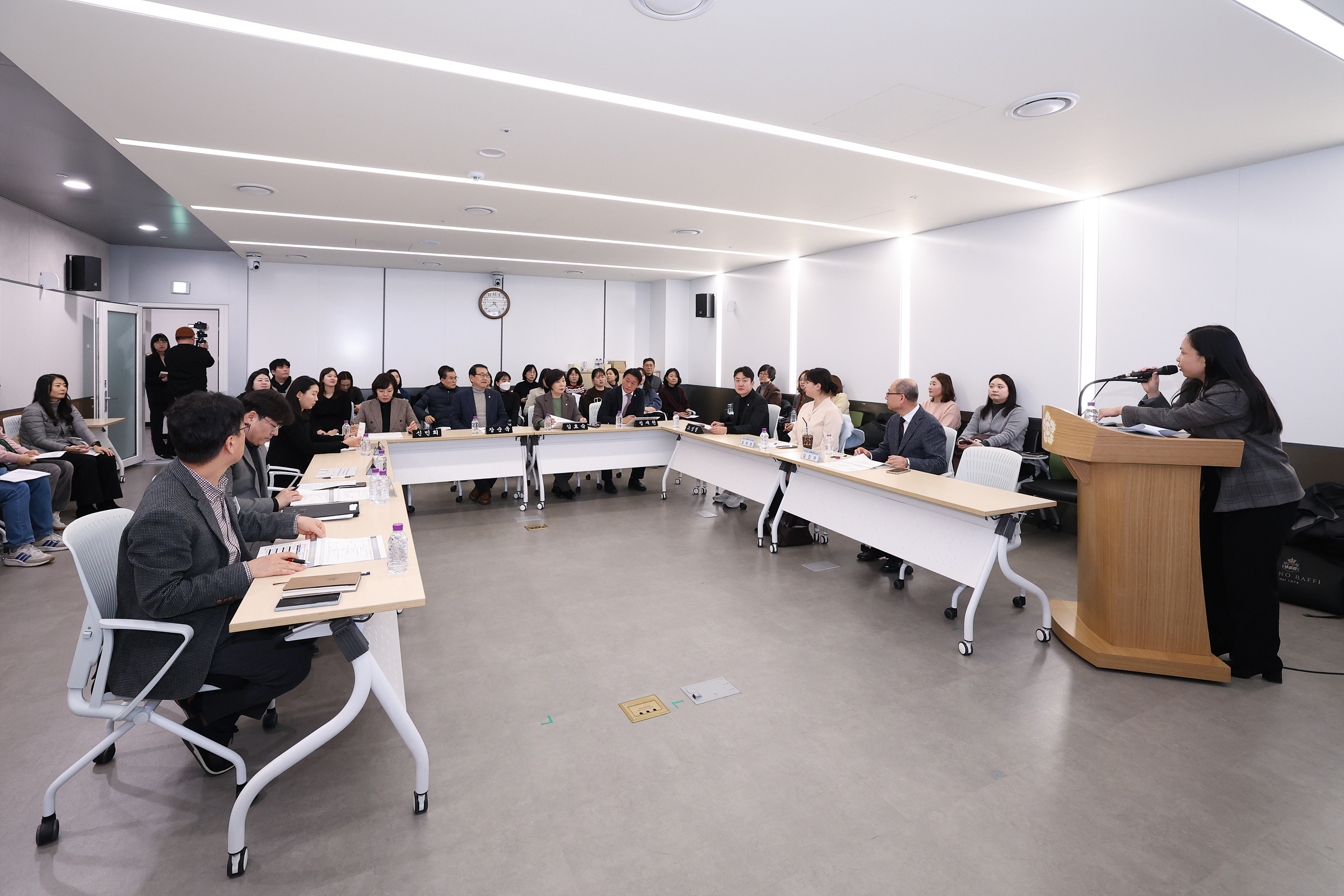 '동작형 어르신ㆍ장애인 통합 돌봄체계 연구 용역 최종보고회' 게시글의 사진(1) '251222 동작형 어르신ㆍ장애인 통합 돌봄체계 연구 용역 최종보고회 001.jpg'