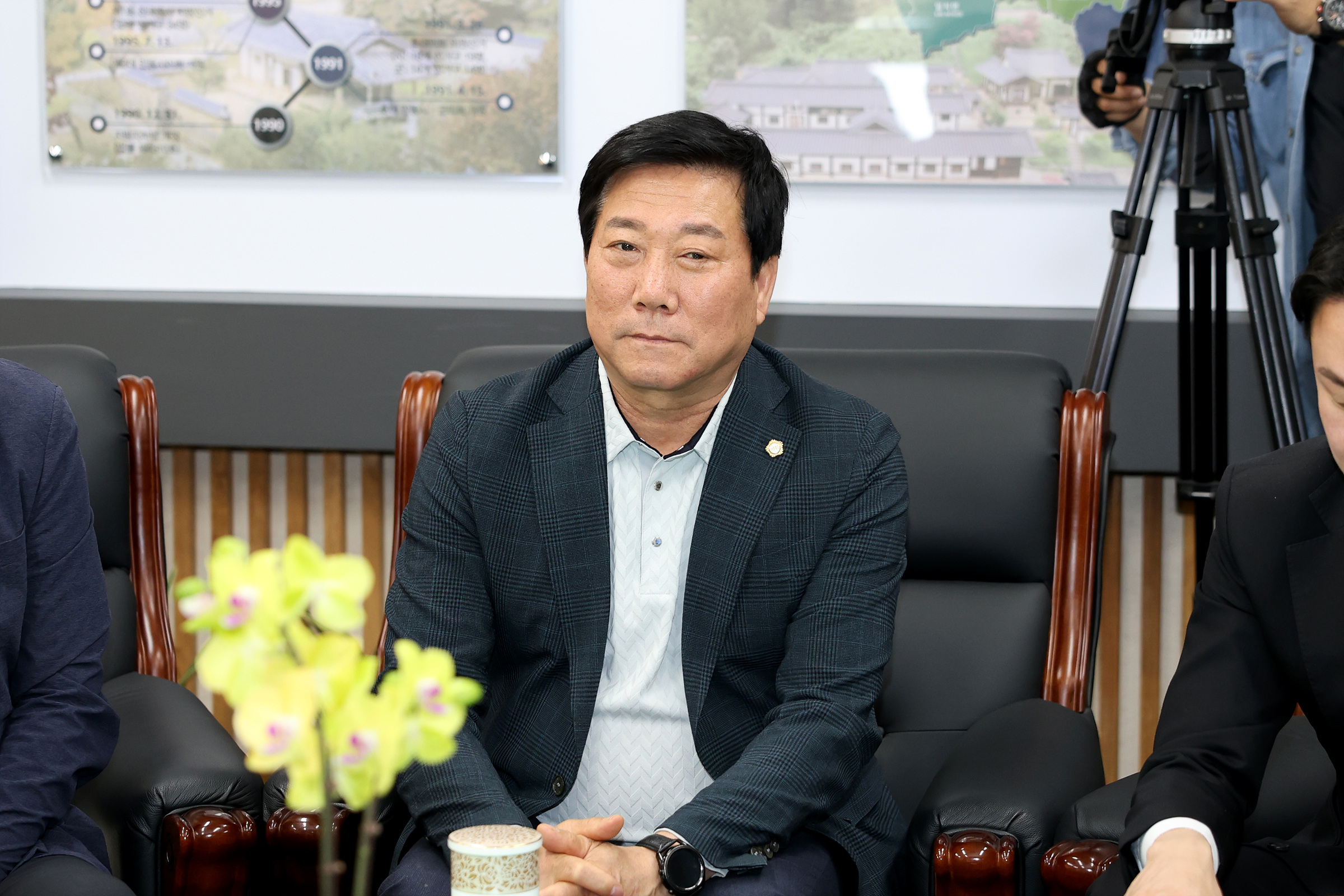 '안동시 산불피해 지원 성금 전달식' 게시글의 사진(6) '250425 안동시 산불피해 지원 성금 전달식 006.jpg' '안동시 산불피해 지원 성금 전달식' 게시글의 사진(6) '250425 안동시 산불피해 지원 성금 전달식 006.jpg'