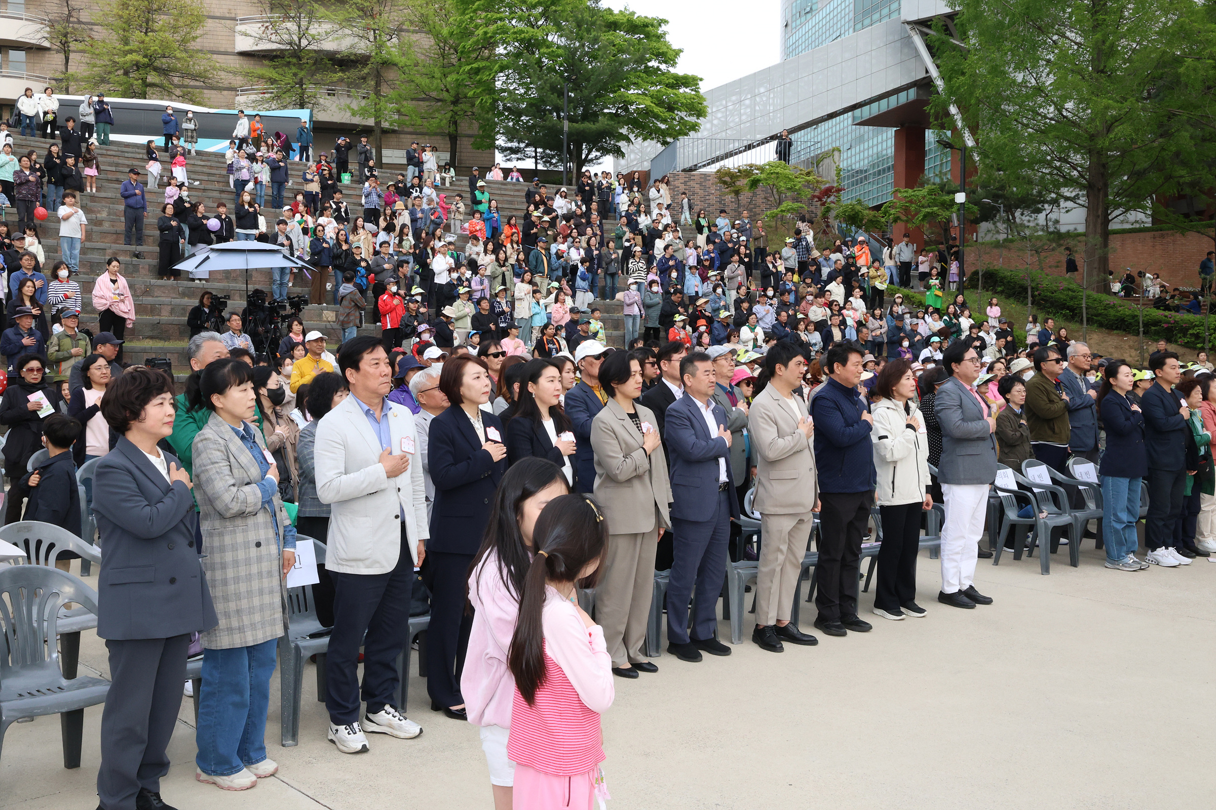 '제9회 이팝나무 꽃 축제' 게시글의 사진(3) '250427 이팝나무 꽃축제 003.jpg' '제9회 이팝나무 꽃 축제' 게시글의 사진(3) '250427 이팝나무 꽃축제 003.jpg'