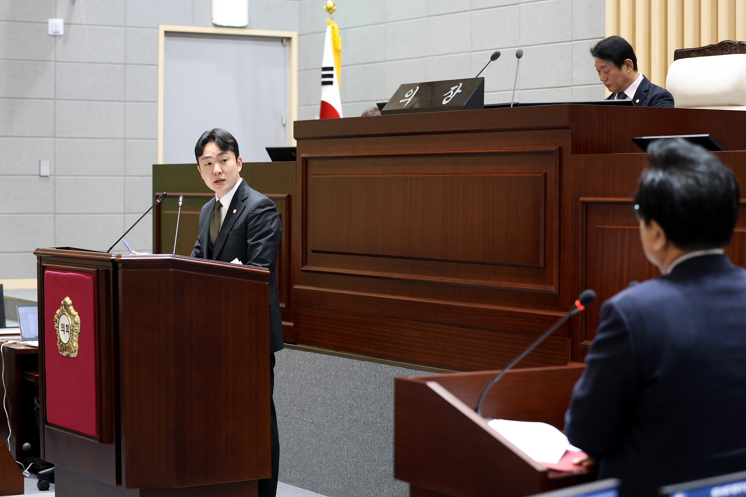 '제344회 동작구의회 제2차 정례회 제5차 본회의' 게시글의 사진(9) '251223 제344회 동작구의회 제2차 정례회 제5차 본회의 009.jpg'